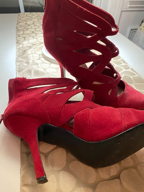 Sexy Red Strappy 4in Heel Sz 8.5