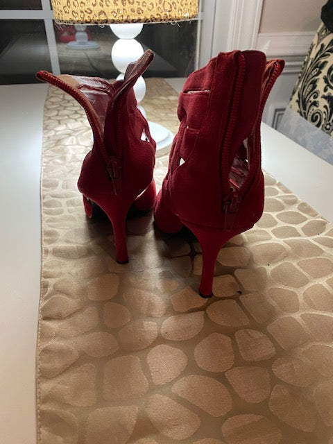 Sexy Red Strappy 4in Heel Sz 8.5