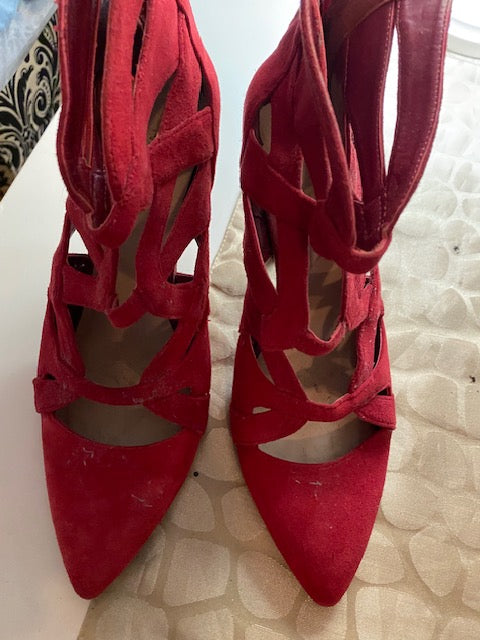 Sexy Red Strappy 4in Heel Sz 8.5