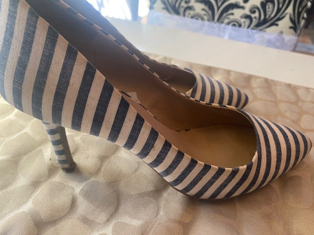 Cute Sailor Heels 3 IN size 8.5